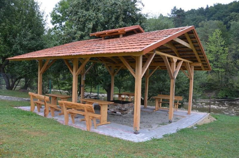 Pod Orzechem Villa Sanok Bagian luar foto